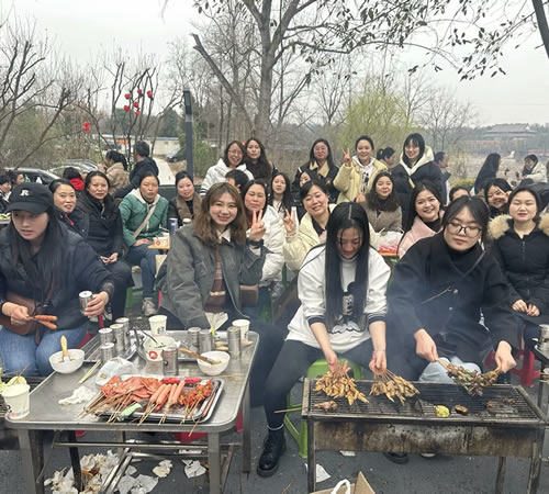 綿陽(yáng)市先鋒醫(yī)療器械有限公司—— 慶?！?.8婦女節(jié)”，共赴燒烤盛宴，致敬巾幗風(fēng)采